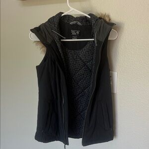 Mountain Hardware Women's Black Vest with Faux Fur Trim
